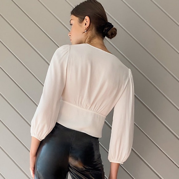 Aritzia NWT L romance me blouse - Picture 5 of 8